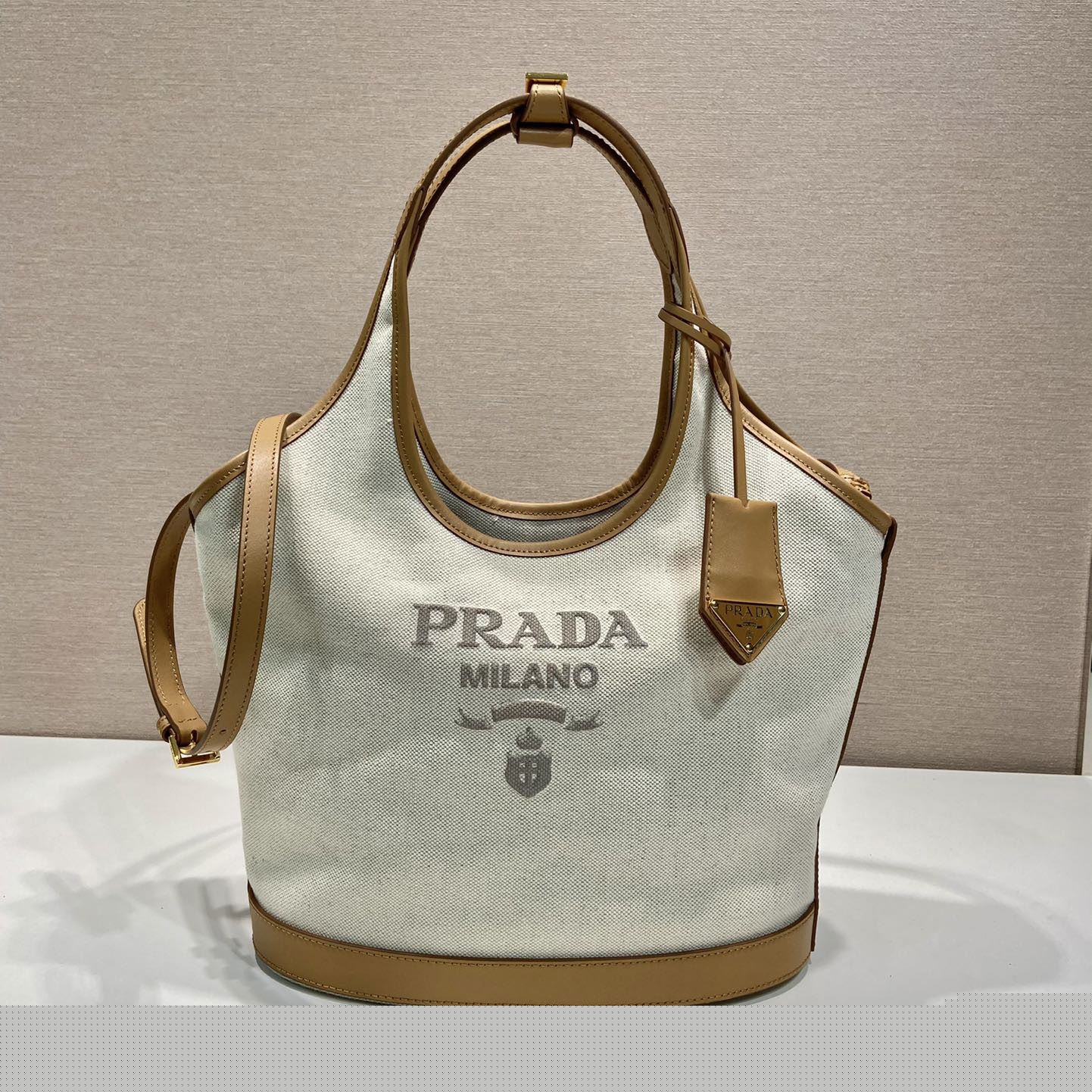 Pra*a top handle bags
